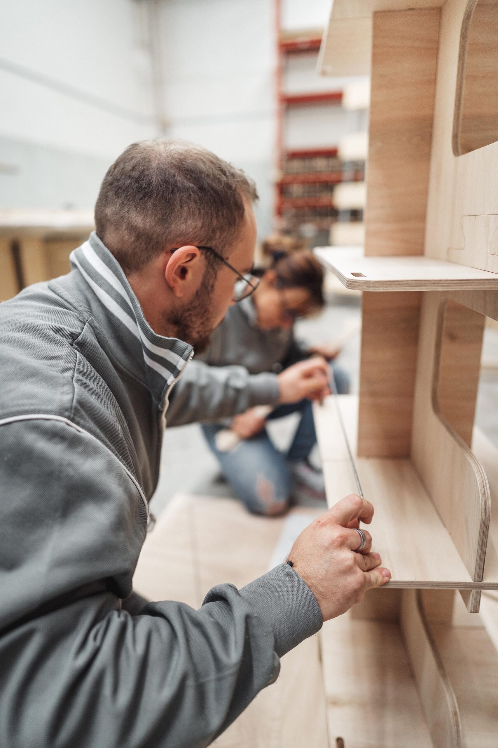 Realizziamo espositori e arredi in legno, con passione da generazioni